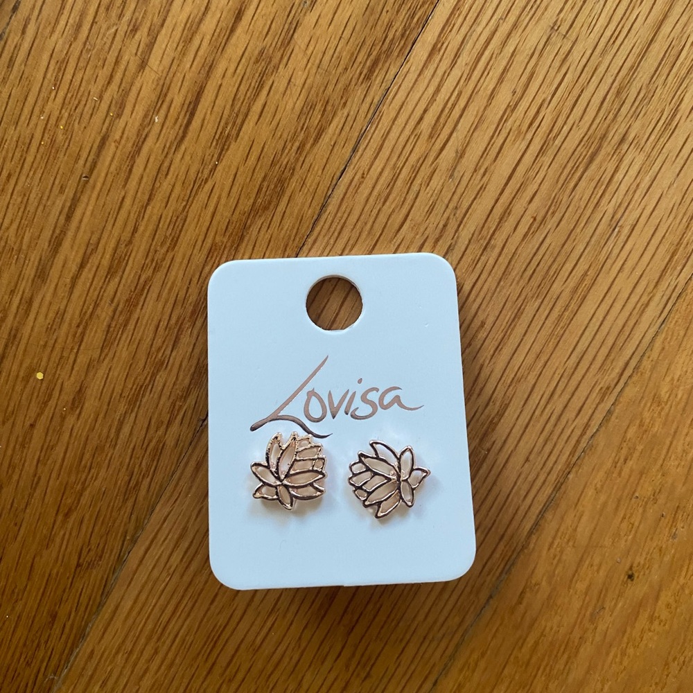 Lotus gold earrings